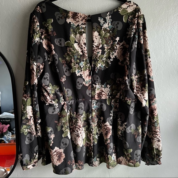 Torrid size 2 - Picture 3 of 6